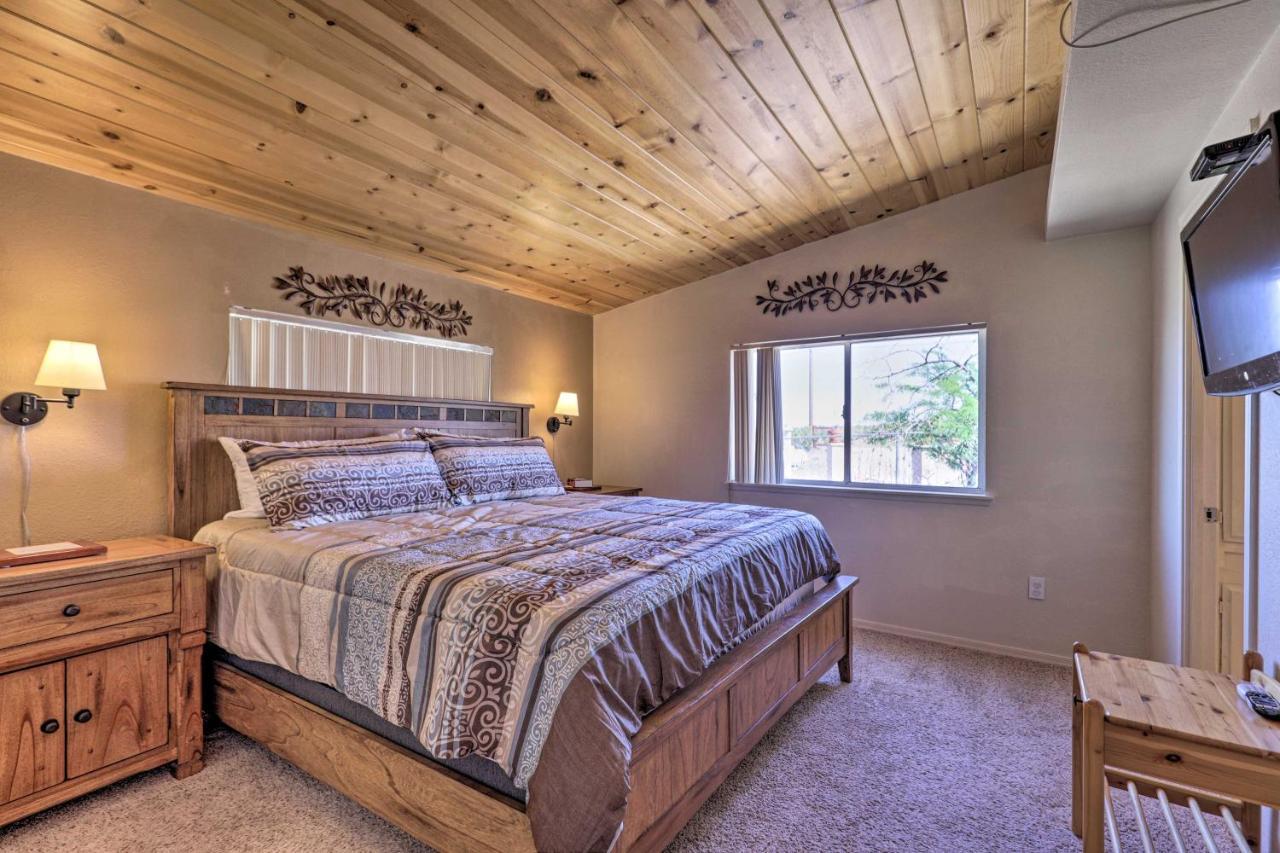 Rustic Bullhead City Retreat With Porch And Views Ngoại thất bức ảnh